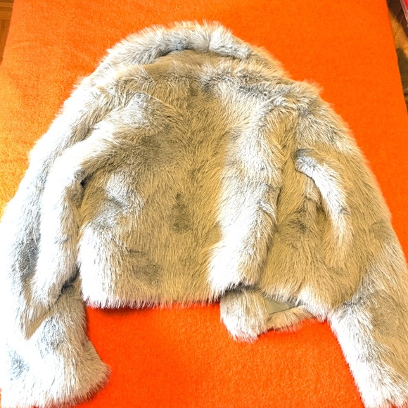 Zara bluish short faux fur jacket coat NWT - Picture 9 of 9